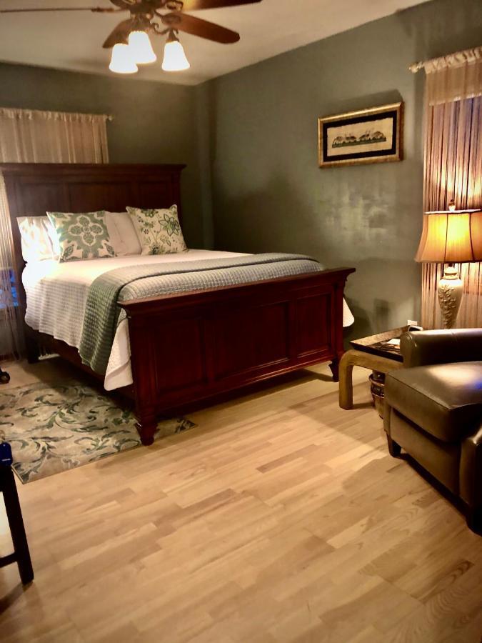 Winnie'S Bed & Breakfast Lawrenceburg Exterior photo